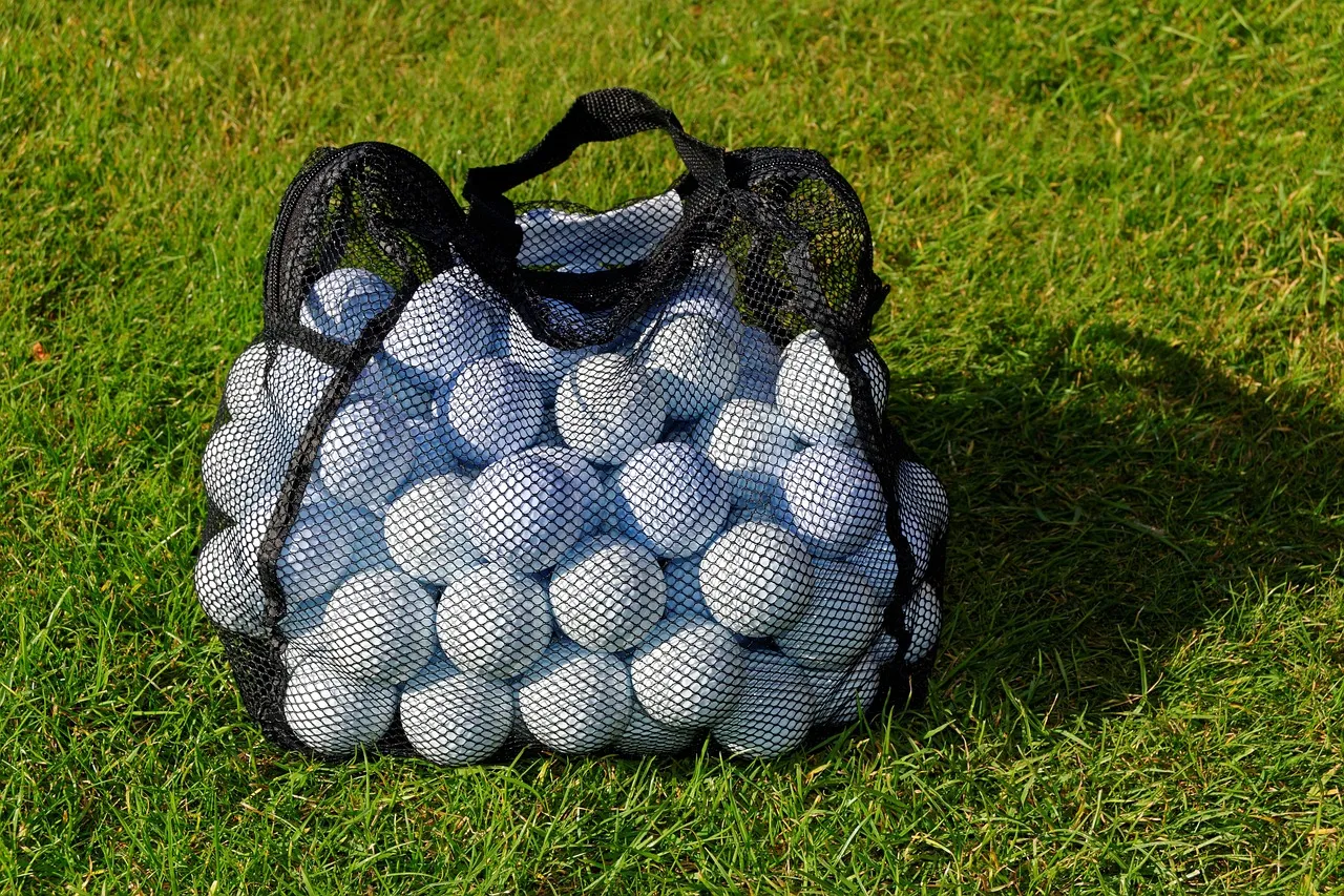 Como elegir la pelota de golf adecuada