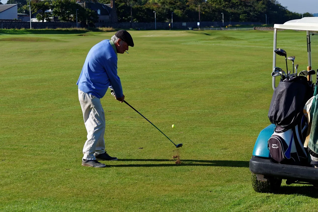 Los mejores campos de golf de la Costa de la Luz, elige el mejor material para jugar en estos