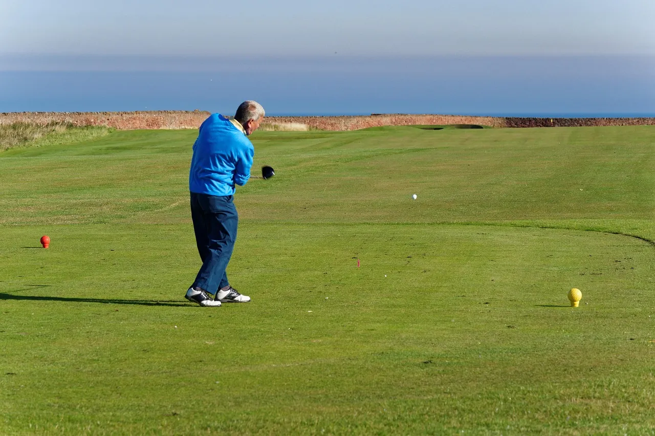 El impacto del viento en tu swing, cómo adaptarte en cádiz
