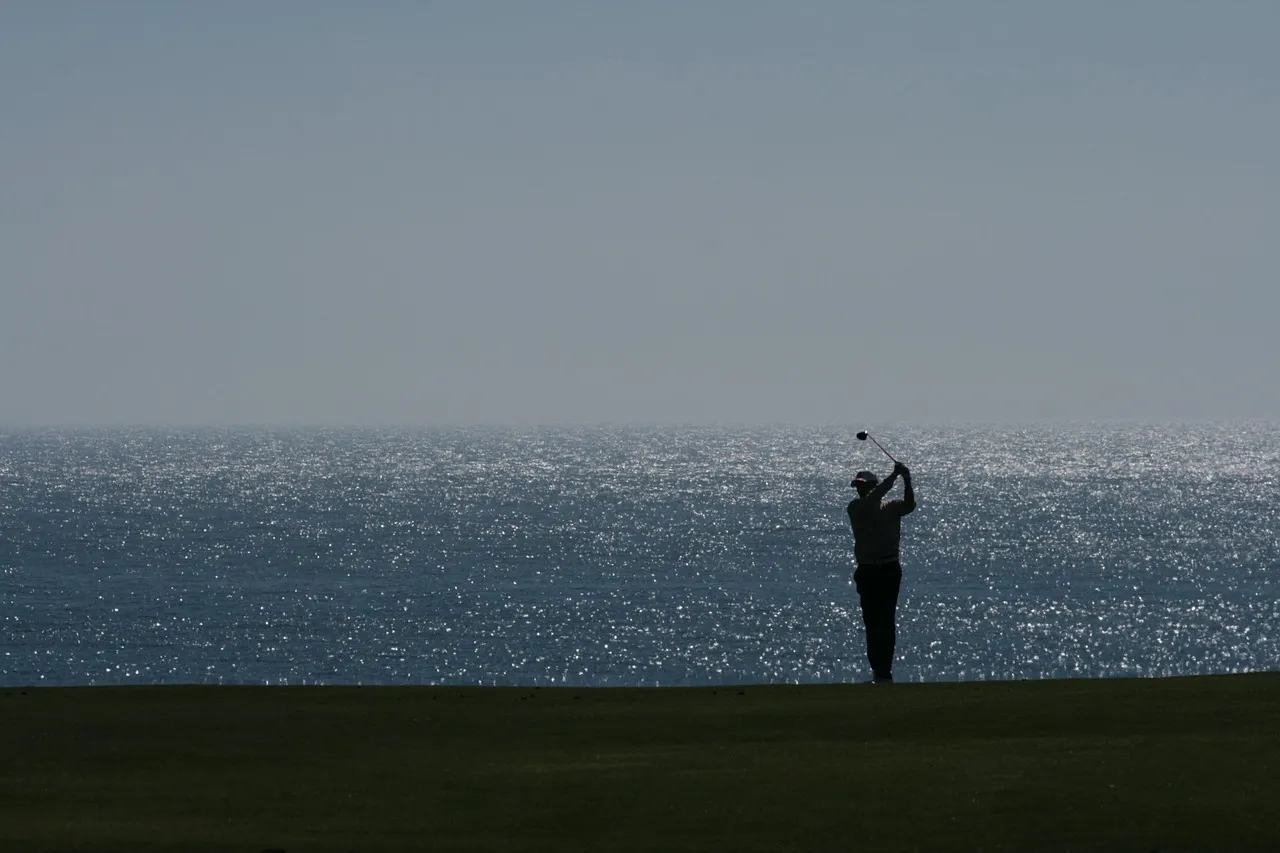 Viento de levante en tu juego de golf, cómo influye