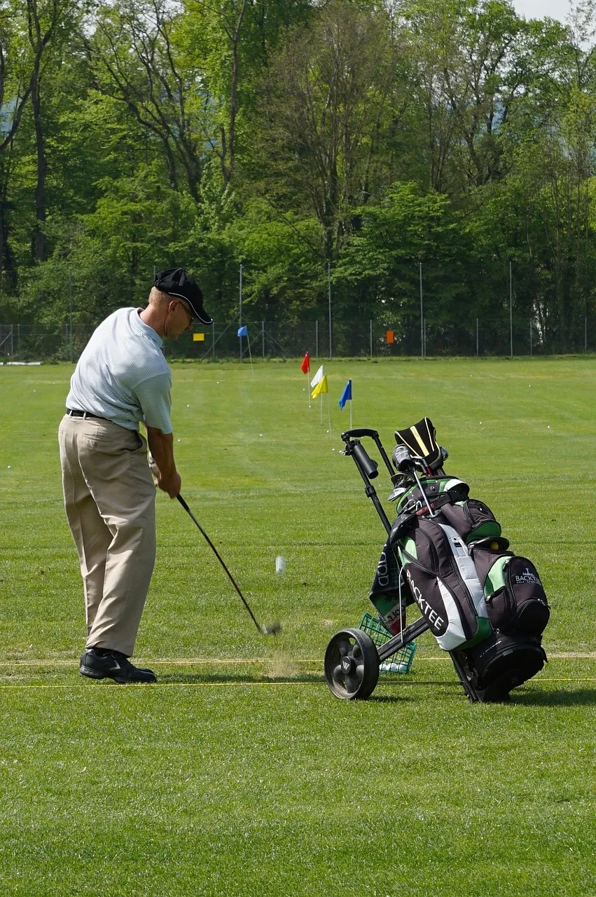 El palo adecuado en el juego de golf con viento cruzado